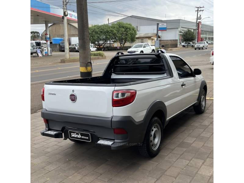 FIAT - STRADA - 2017/2017 - Branca - R$ 63.000,00