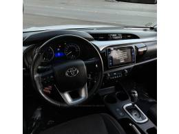 TOYOTA - HILUX - 2019/2019 - Branca - Sob Consulta