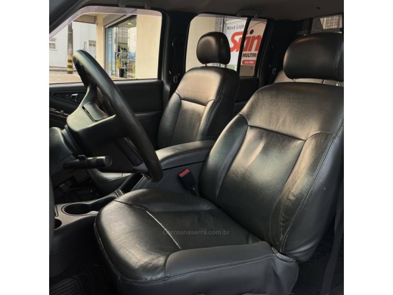 CHEVROLET - S10 - 2011/2011 - Prata - R$ 79.000,00