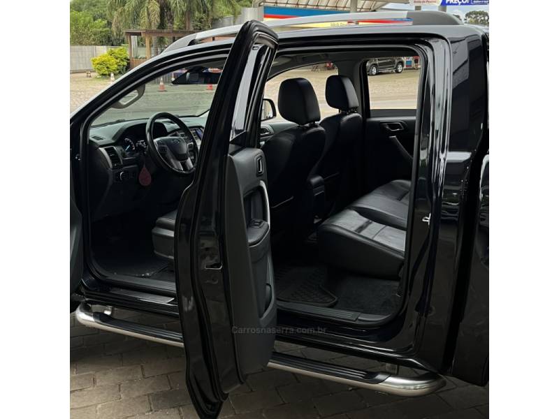 FORD - RANGER - 2017/2017 - Preta - Sob Consulta