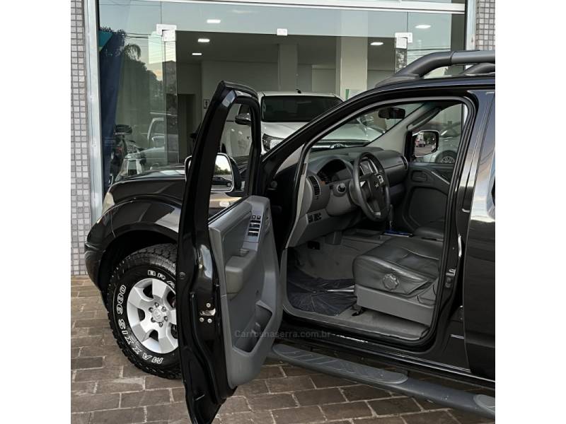 NISSAN - FRONTIER - 2009/2009 - Preta - Sob Consulta