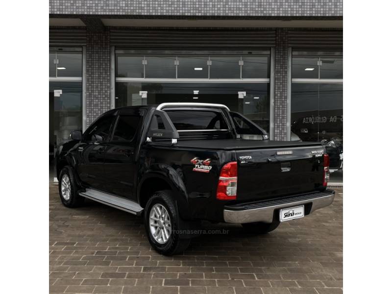 TOYOTA - HILUX - 2014/2014 - Preta - R$ 149.000,00
