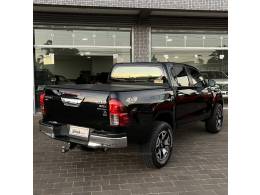 TOYOTA - HILUX - 2020/2020 - Preta - Sob Consulta