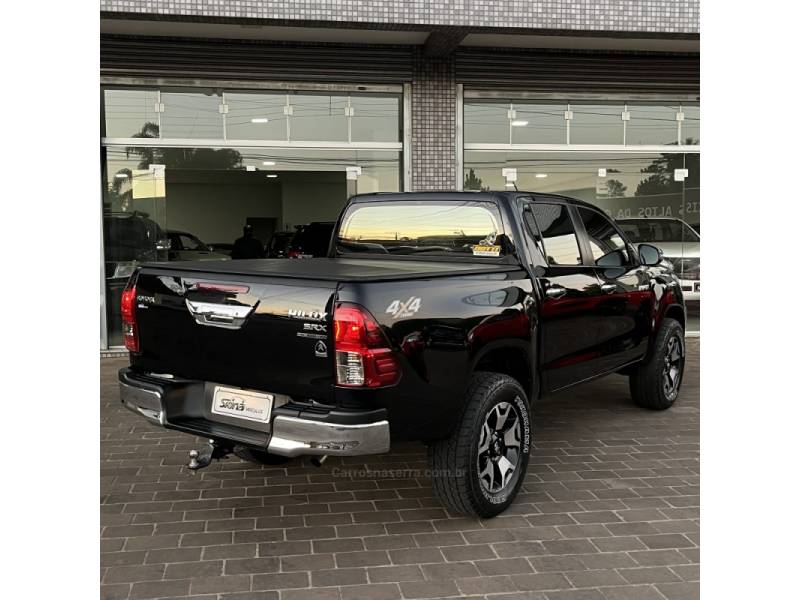 TOYOTA - HILUX - 2020/2020 - Preta - Sob Consulta