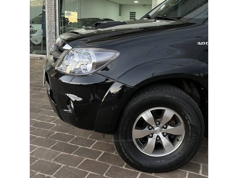 TOYOTA - HILUX SW4 - 2008/2008 - Preta - Sob Consulta