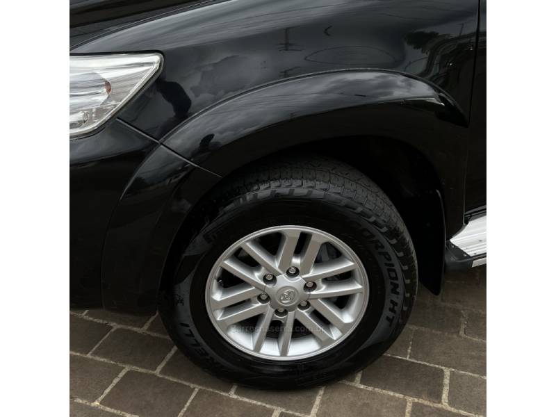 TOYOTA - HILUX - 2014/2014 - Preta - R$ 149.000,00