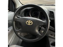 TOYOTA - HILUX - 2007/2007 - Prata - R$ 100.000,00