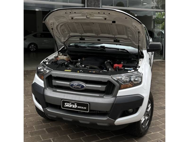 FORD - RANGER - 2018/2018 - Branca - R$ 125.000,00