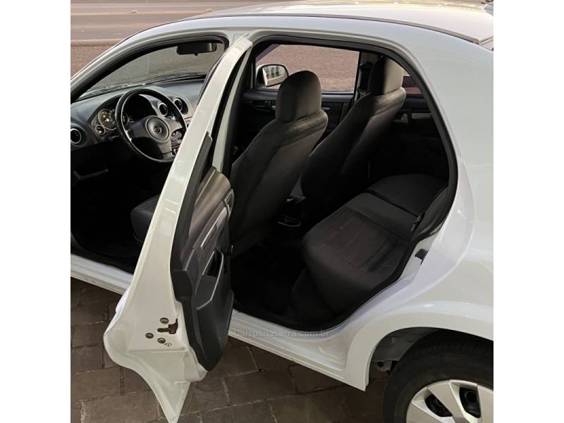 CHEVROLET - PRISMA - 2009/2009 - Branca - R$ 24.500,00