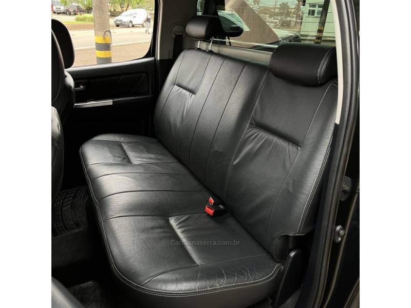 TOYOTA - HILUX - 2014/2014 - Preta - R$ 149.000,00