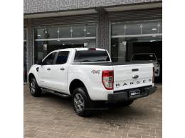 FORD - RANGER - 2018/2018 - Branca - R$ 125.000,00