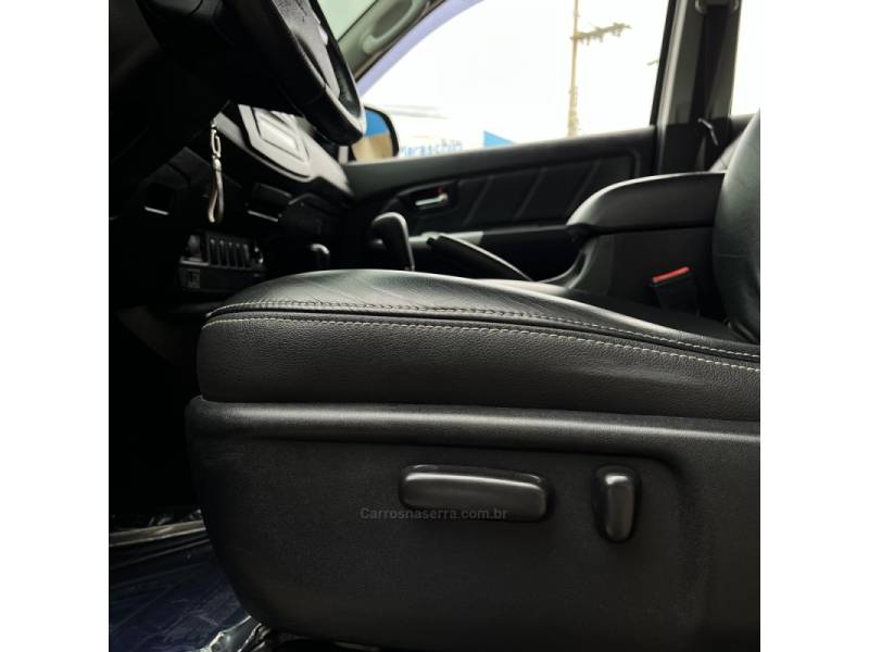 TOYOTA - HILUX - 2014/2014 - Preta - R$ 149.000,00