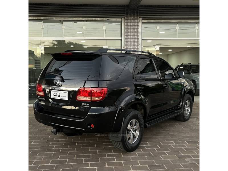 TOYOTA - HILUX SW4 - 2008/2008 - Preta - Sob Consulta