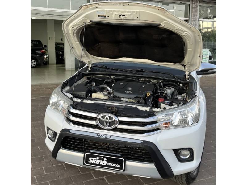 TOYOTA - HILUX - 2018/2018 - Branca - R$ 178.000,00