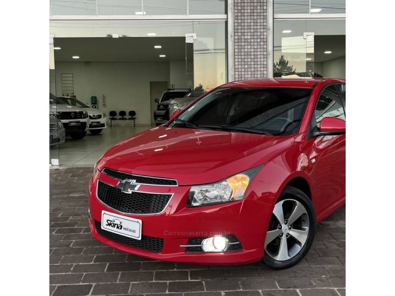 CHEVROLET - CRUZE - 2013/2013 - Vermelha - R$ 60.000,00