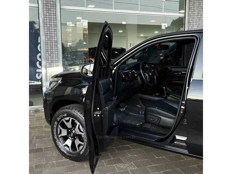 TOYOTA - HILUX - 2020/2020 - Preta - Sob Consulta