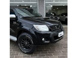 TOYOTA - HILUX - 2015/2015 - Preta - Sob Consulta