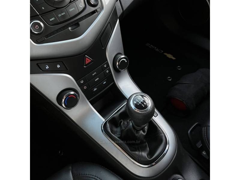 CHEVROLET - CRUZE - 2013/2013 - Vermelha - R$ 60.000,00